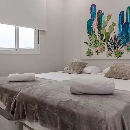 Apartamentos Recaredo 7 Siviglia Esterno foto